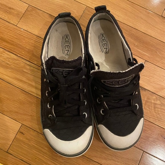 Keen Elsa II Crochet Black Lace Up Quilted Walking Women's US Size 7.5 EU 38 - Picture 2 of 7